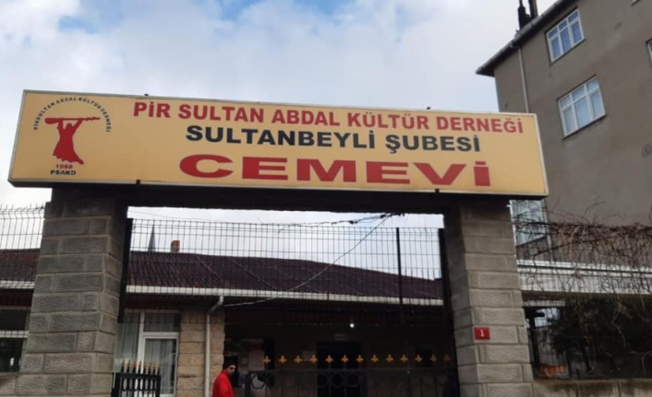 İstanbul’da Cemevine Provokasyon: Bina Tahrip Edildi!