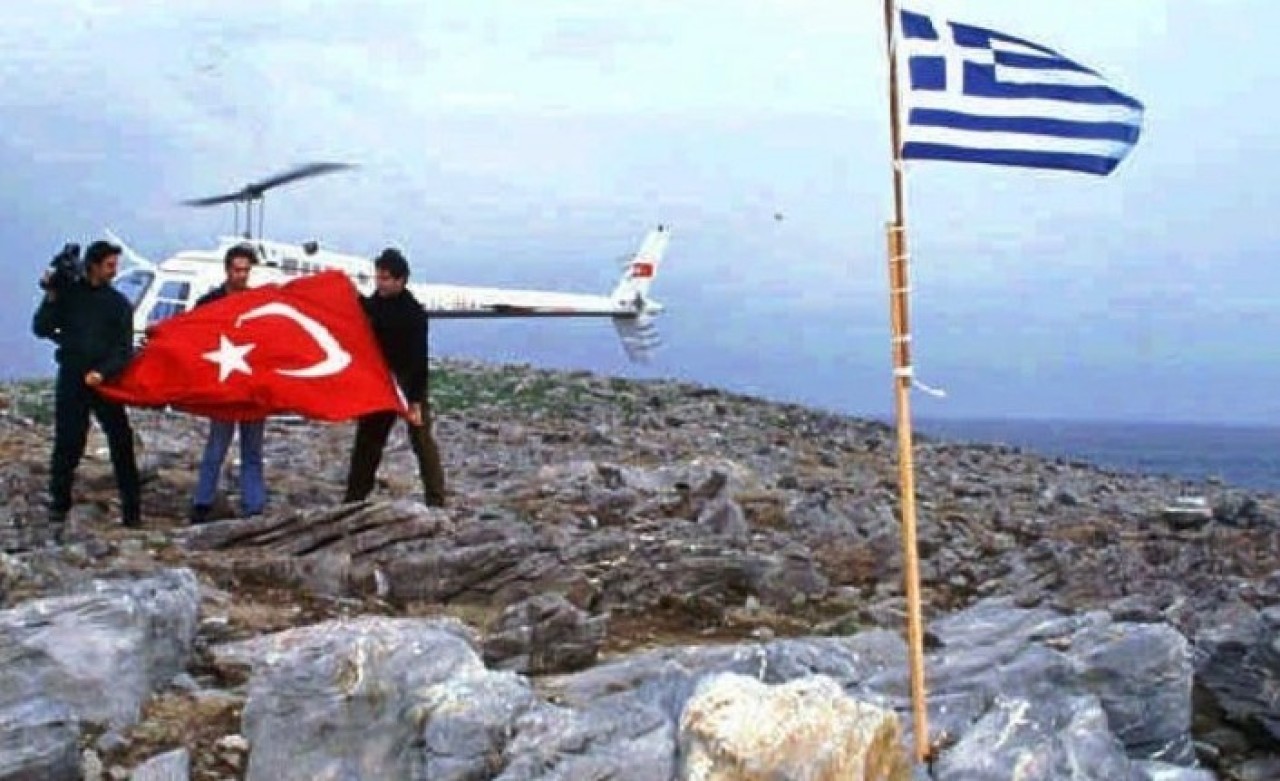 MSB'den Tepki: 'Bayrağımıza Saldıran Şımarık Çocuklara Al Sancağımızın Gücünü Göstermeye Devam Edeceğiz'