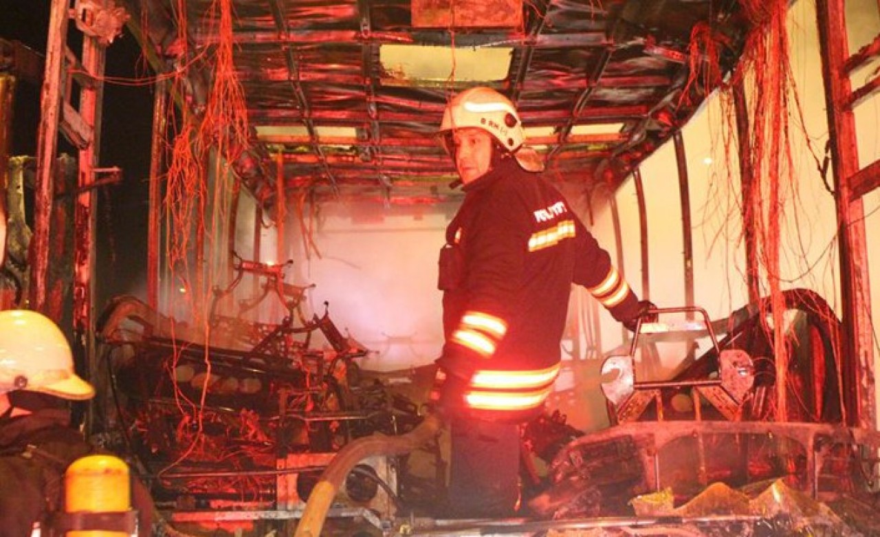 Taksiciden Hayat Kurtaran Uyarı: 32 Kişi Otobüsteydi!