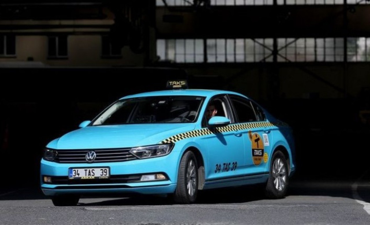 Turkuaz Taksiler İçin İBB'ye Resmen Başvuru Yapıldı: 'İş Yapmakta Zorlanıyoruz'