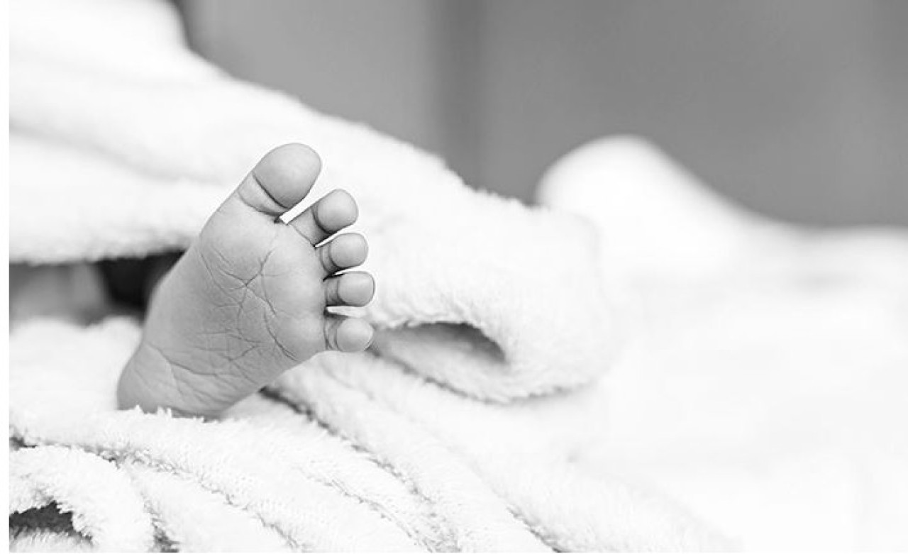 Uyusun Diye Balkona Bırakılan Bebek Donarak Öldü!