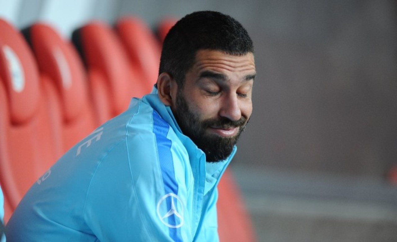 Arda Turan Bunu Da Yaptı: Telefonda Yalvardı!