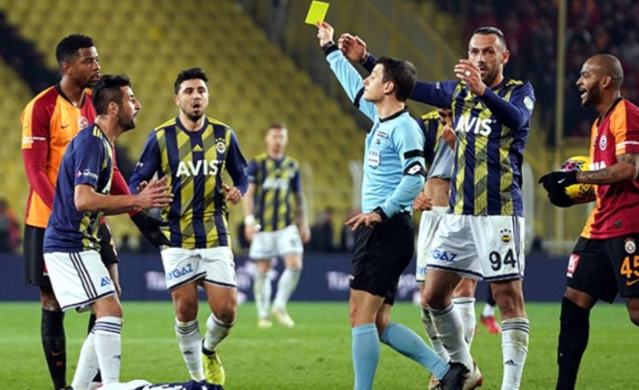 Acun Ilıcalı'dan Fenerbahçeli futbolcuya tepki: 'Fenerbahçeyi seviyorsa bir an önce gitsin'