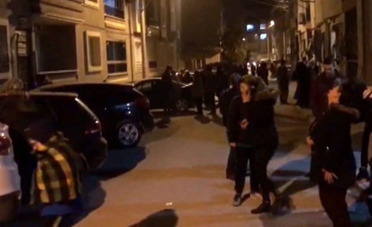 Akhisar'da Bir Deprem Daha