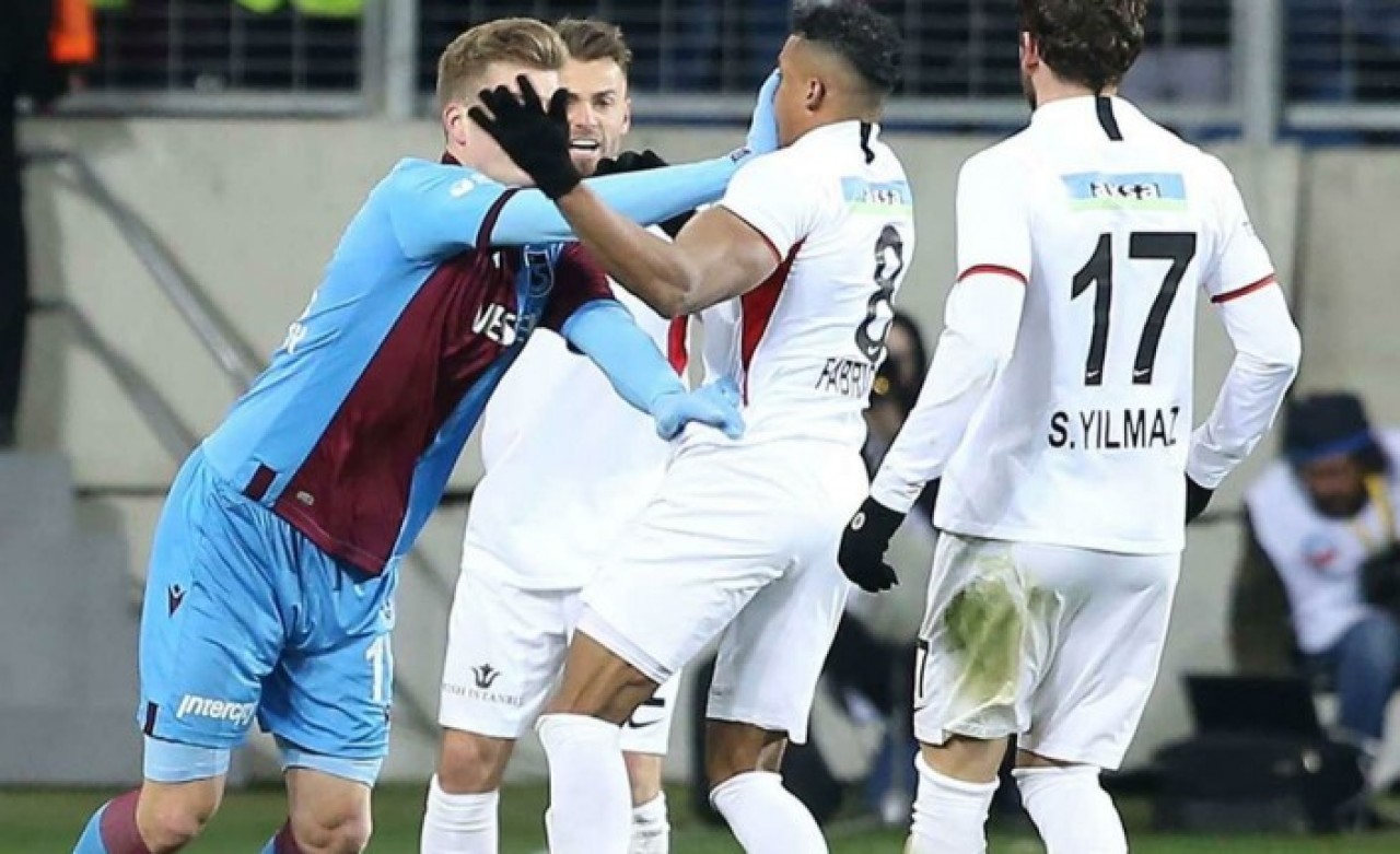 Alexander Sörloth'a verilen ceza belli oldu mu?