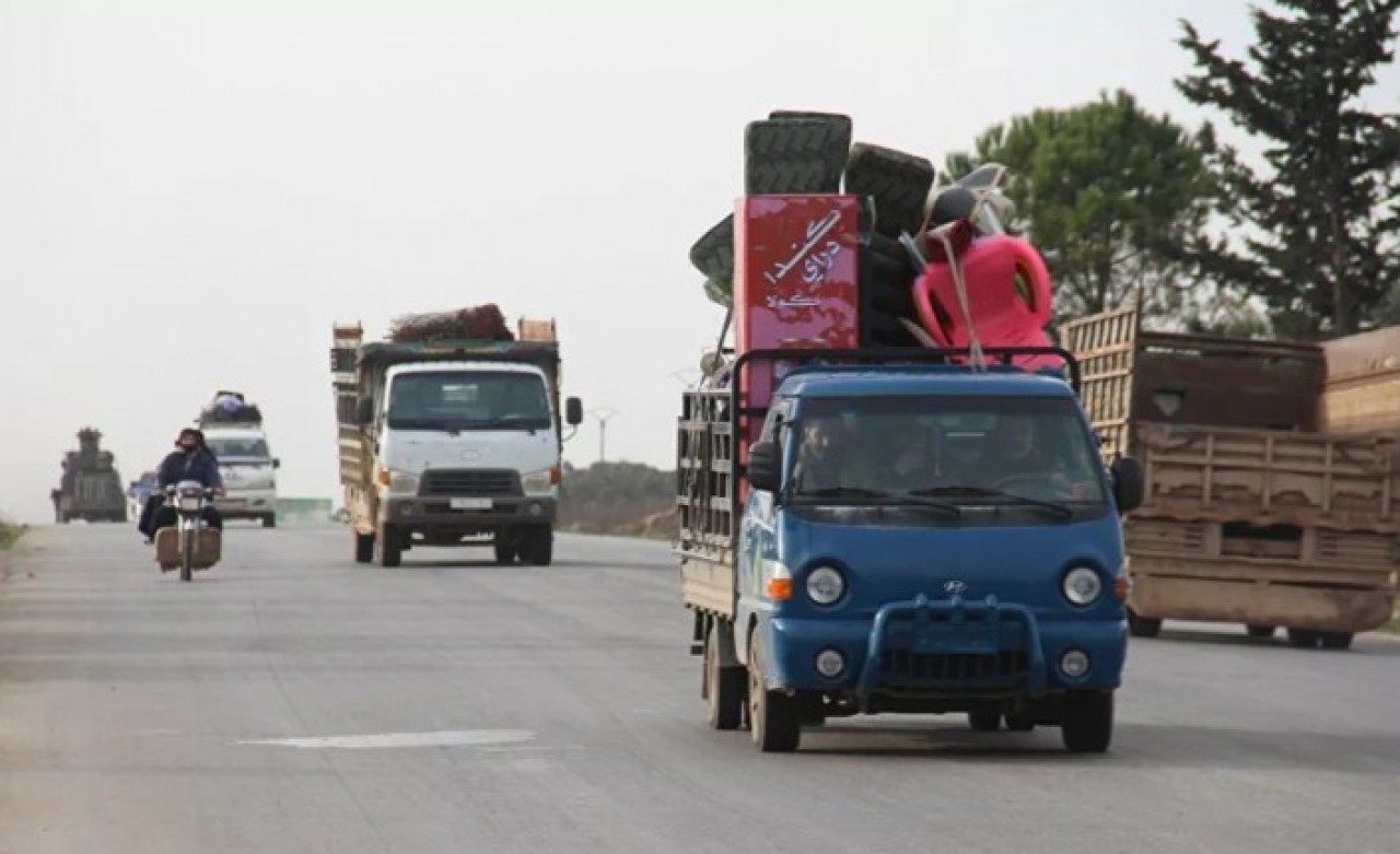Avrupa'ya gitmek isteyen Suriyeliler Türkiye sınırlarına ilerliyor