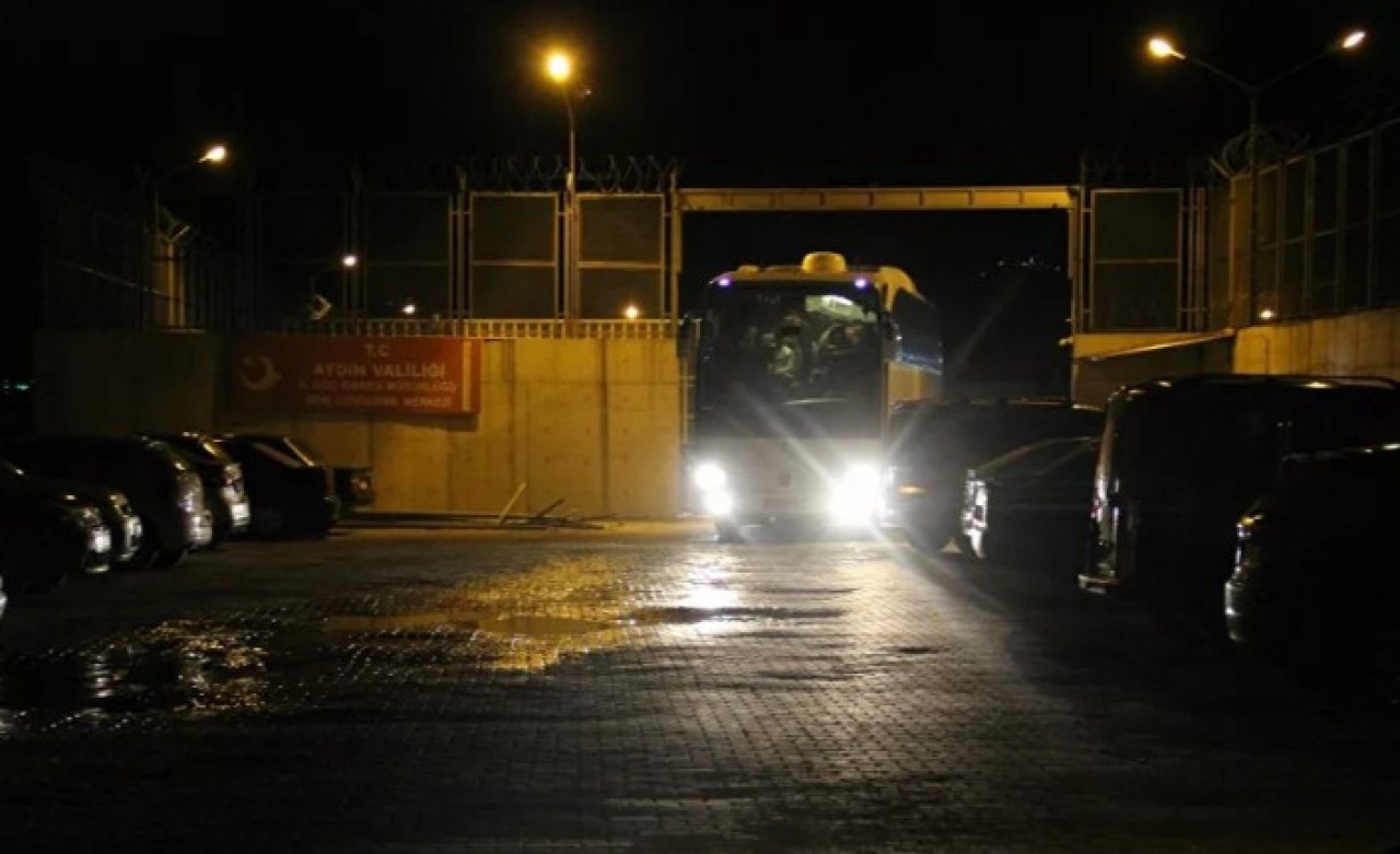 Aydın'daki mülteciler Avrupa'ya gitmek için yola çıktı