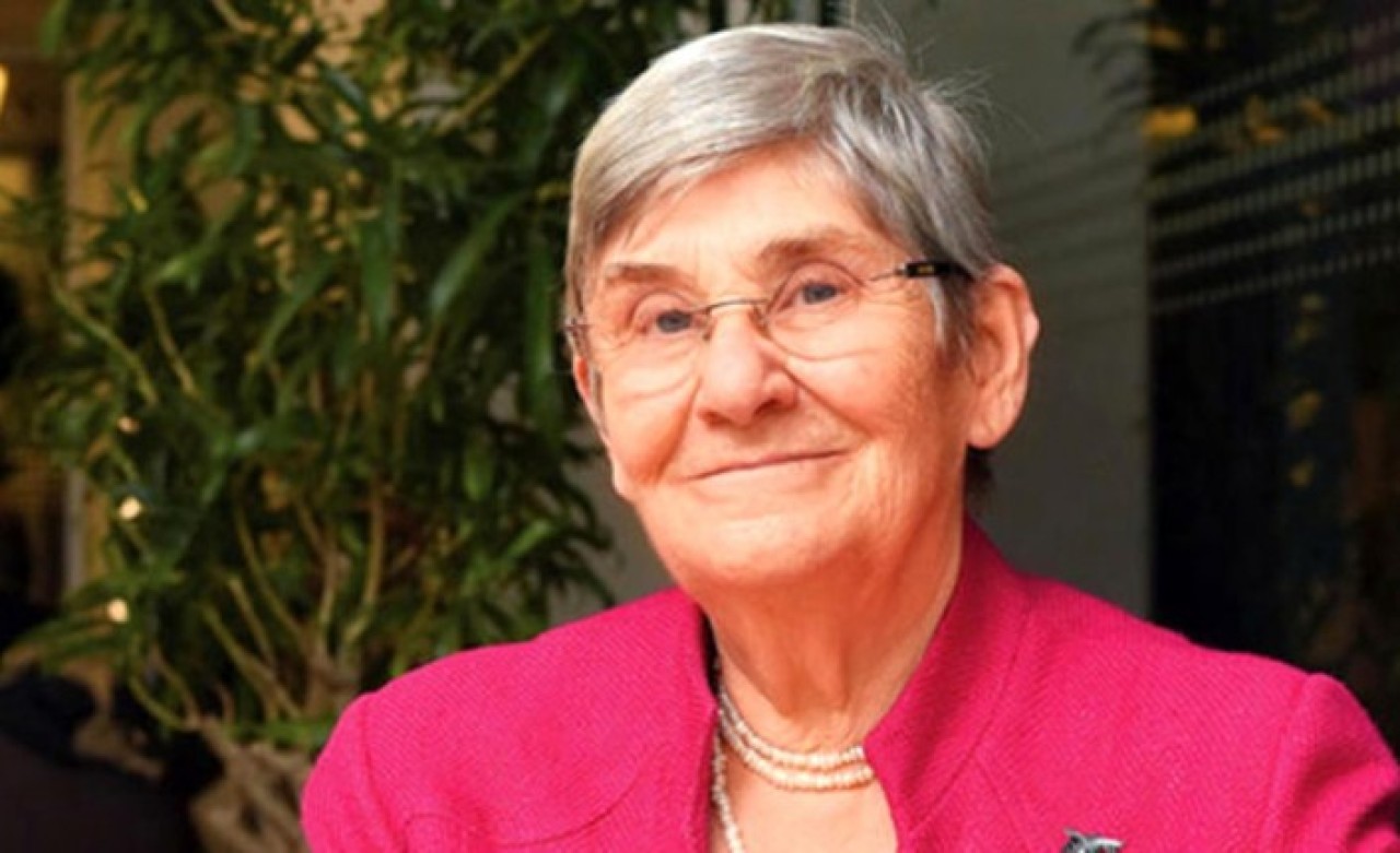 Canan Karatay: Koronavirüsle yaşıyoruz!