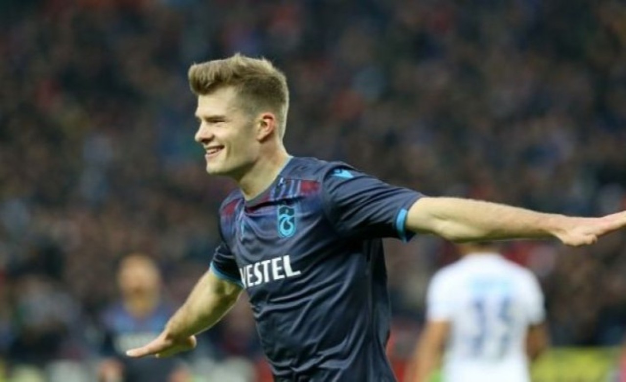 Cezası 1 maça düşürülen Alexander Sörloth durdurulamadı!