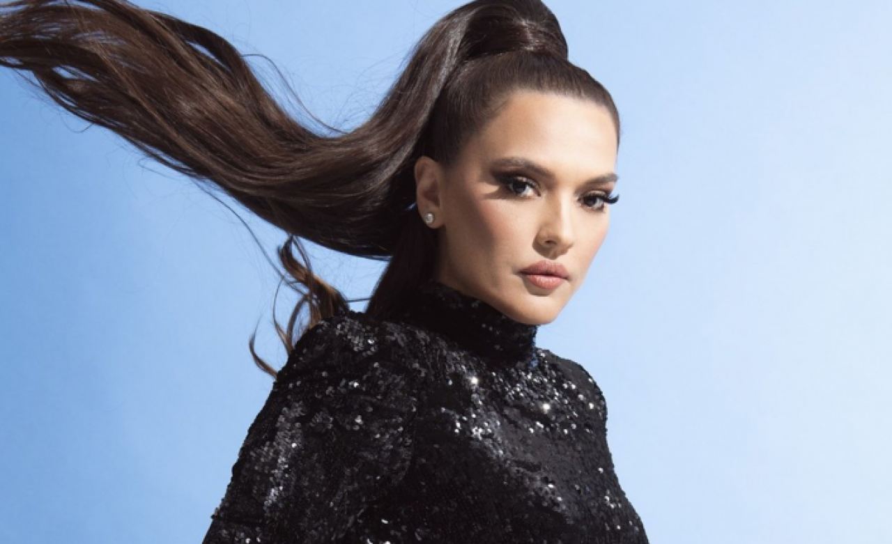 Demet Akalın'dan küçük çocuğa: 'Senin elini kırarım!'