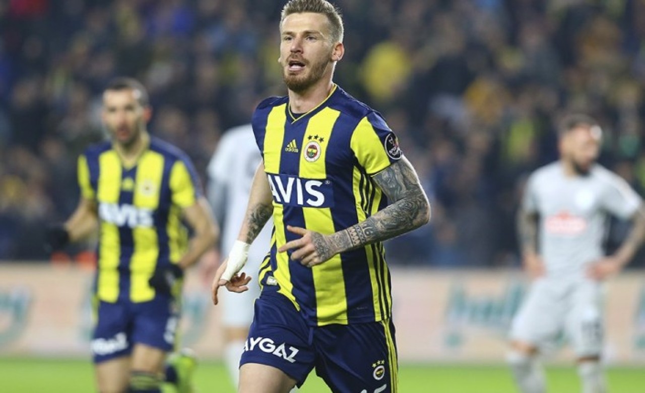 Derbi hakeminden Serdar Azize: “Seni atarım dikkatli ol”