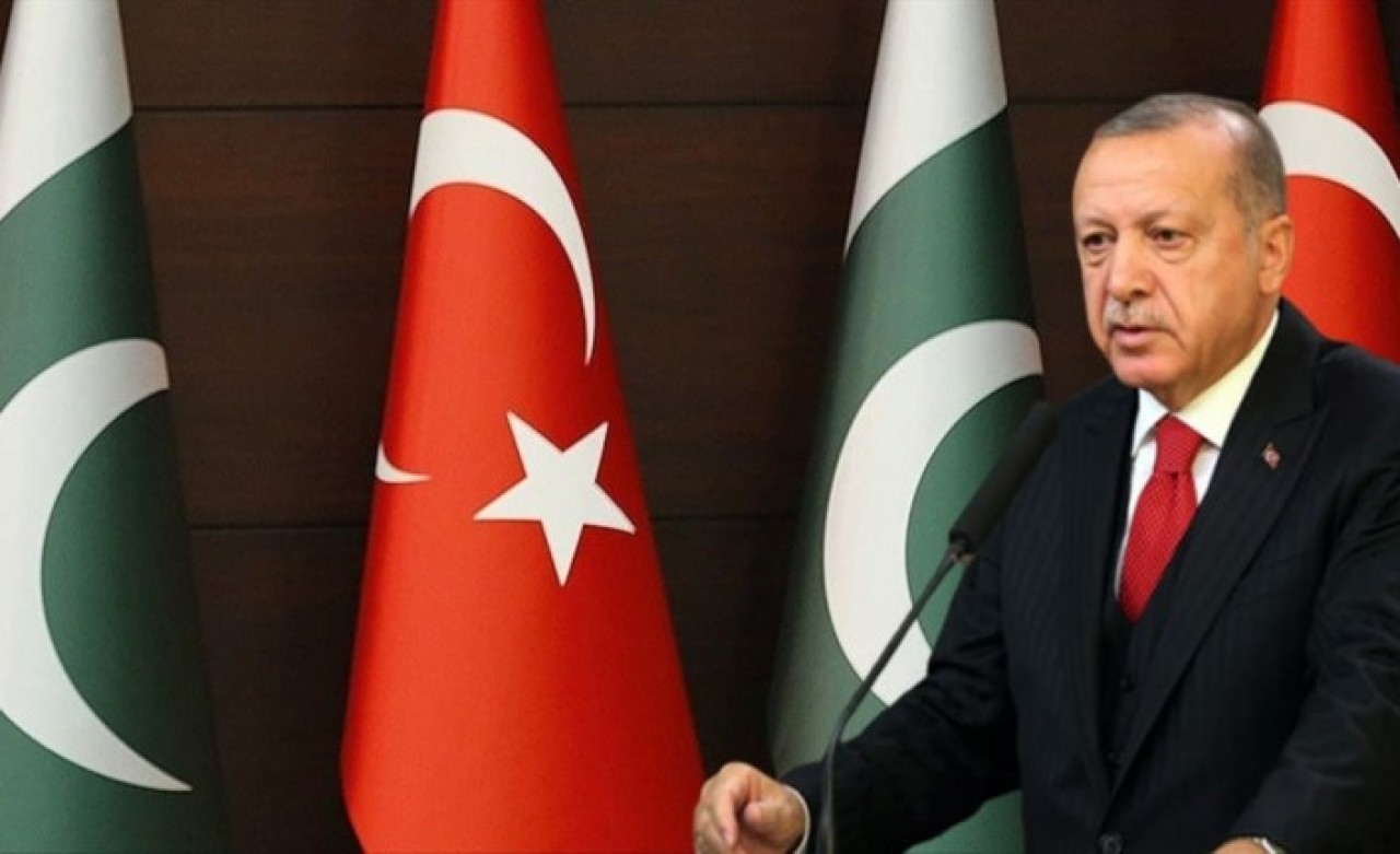 Erdoğan Pakistan Parlamentosu'nda: 'Sizi sevmeyeceğiz de kimi seveceğiz'