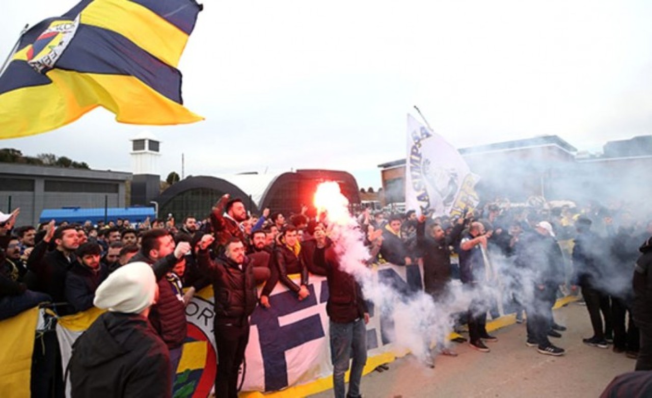 Fenerbahçe ayaklandı: Nihat Özdemir istifa!
