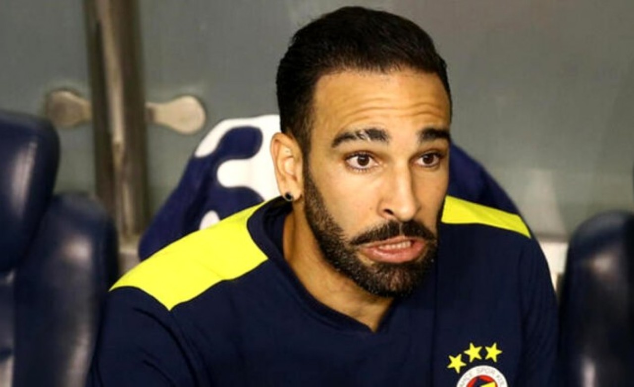 Fenerbahçe'de ayrılık: Adil Rami'yi TFF'ye bildirdiler