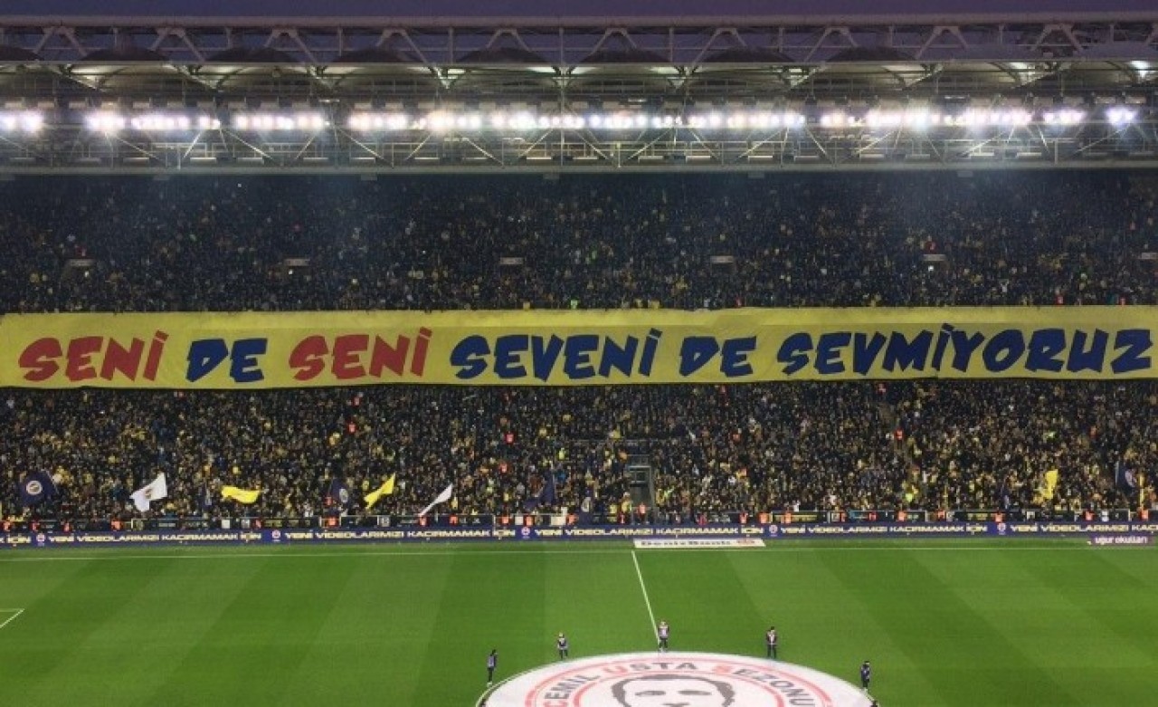 Fenerbahçe'den Galatasaray'a pankart cevabı: Hayret!