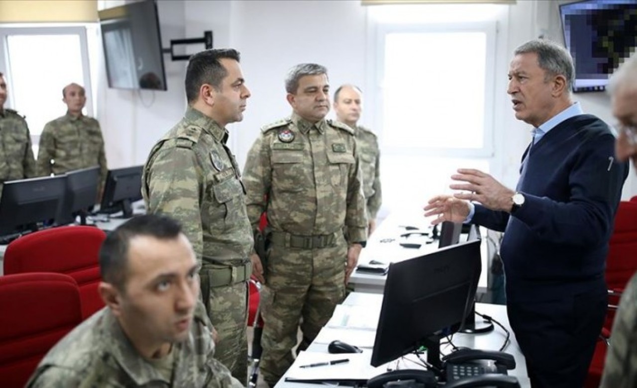 Hulusi Akar Suriye sınırına gitti: Talimatı verdi