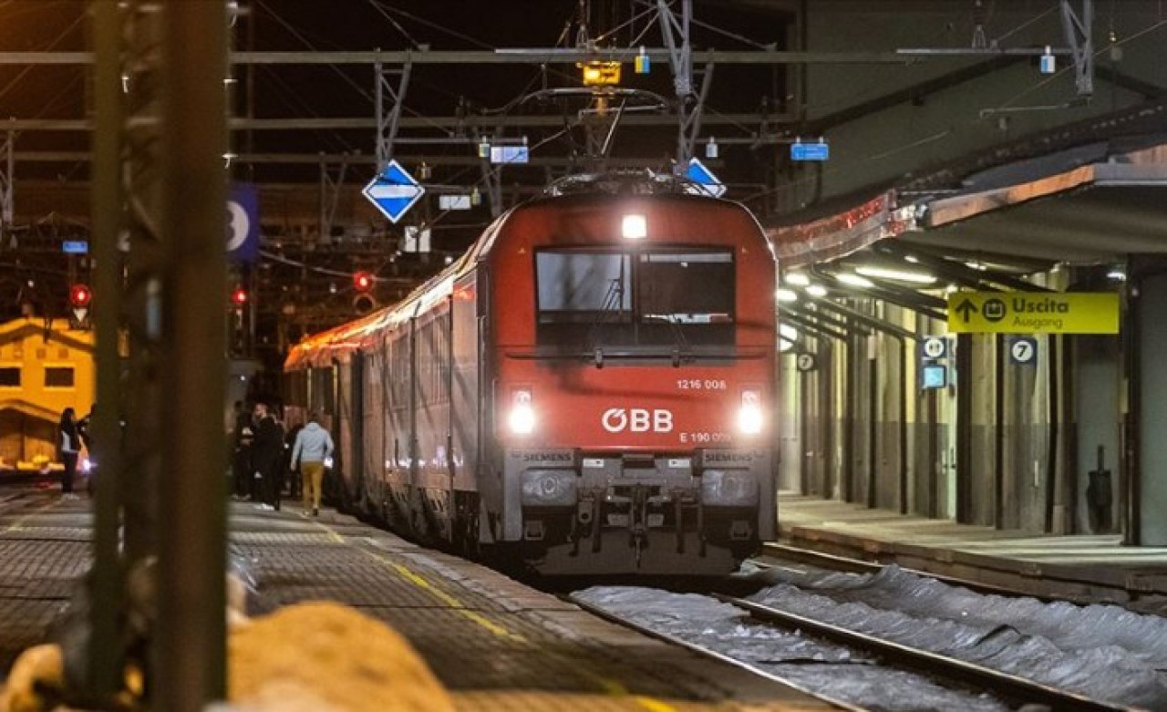 İtalya'dan gelen trenlere koronavirüs engeli: 500 yolcu bekletiliyor!