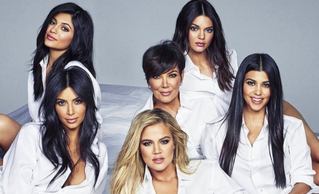 Kardashian kardeşler birbirine girdi: Yumruk yumruğa kavga ettiler!