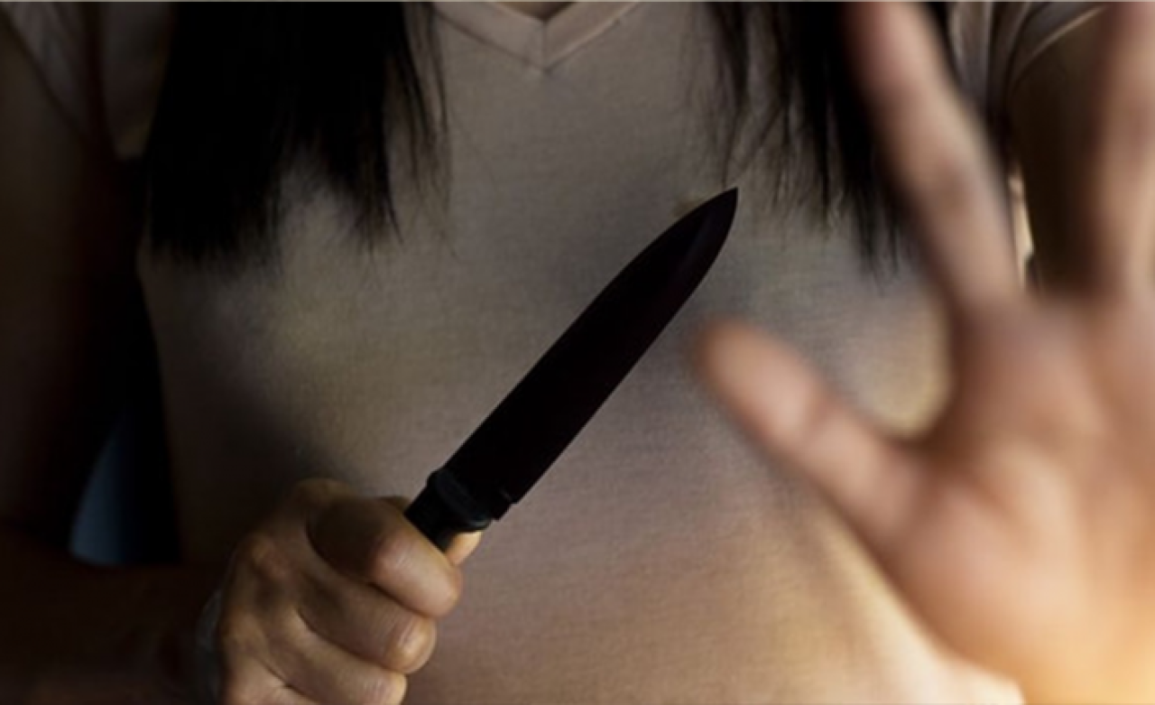 Kendisine Tecavüz Etmek İsteyen Erkeğin Penisini Kesti