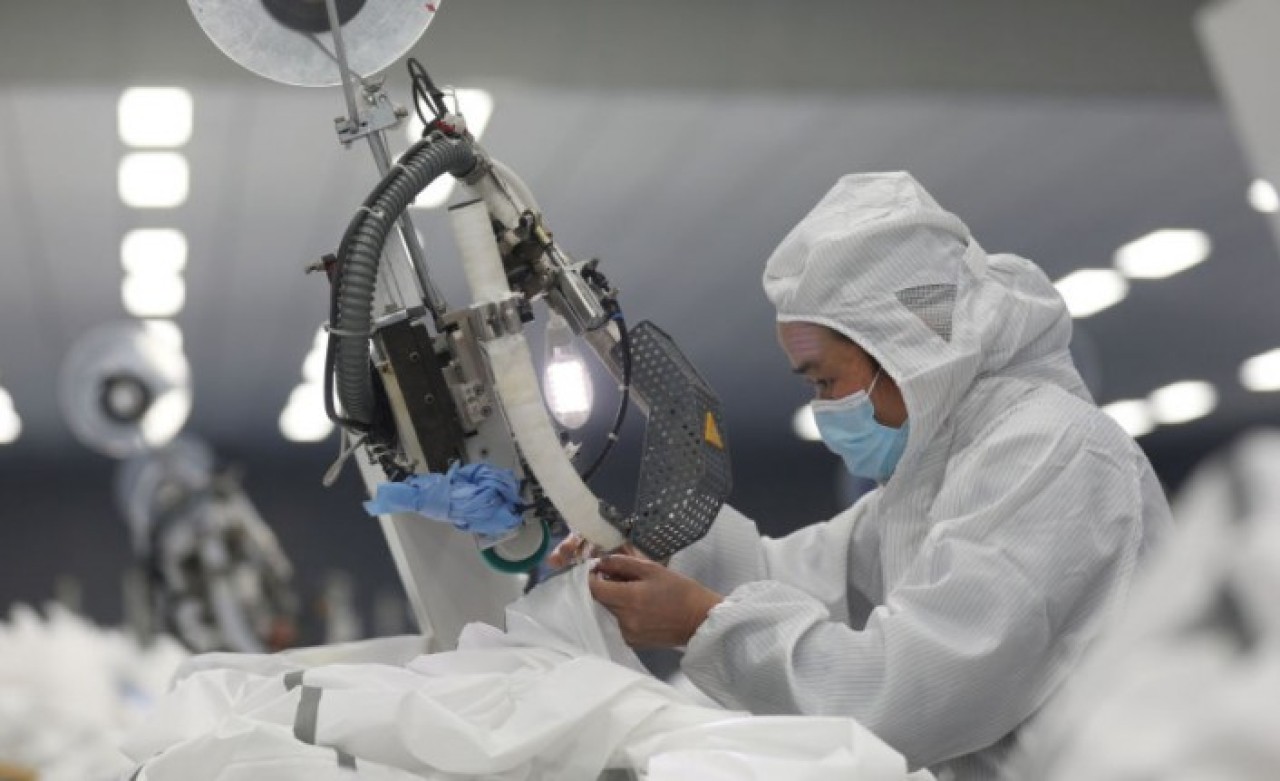 Koronavirüs iki ülkeye daha sıçradı