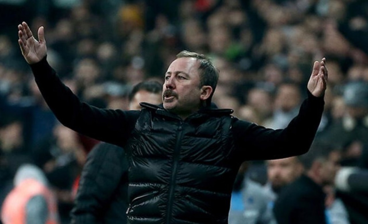 Sergen Yalçın futbolcularına patladı: Size gol atmayı öğretemem!
