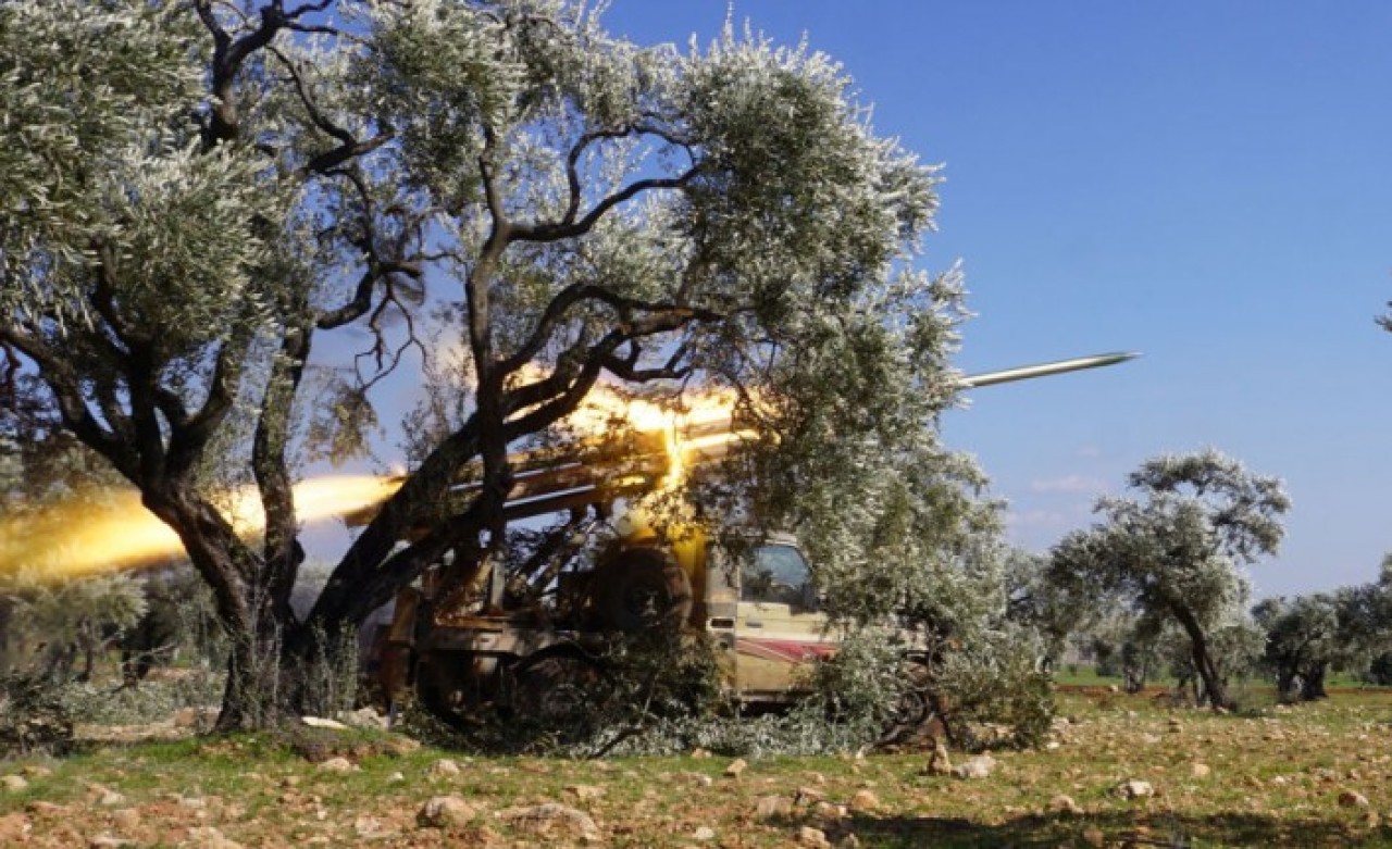 Sputnik Türkiye'den skandal haber: "Suriye'nin talebi üzerine 'militanların' 1 tank,  6 piyade ve 5 arazi aracı imha edildi"