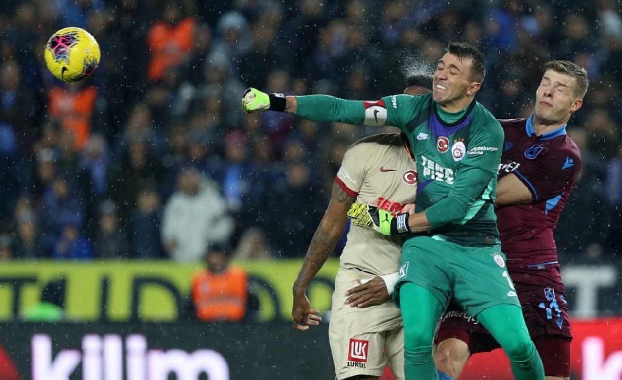 Süper Lig karıştı! Kim şampiyon olur? İşte kalan maçlar