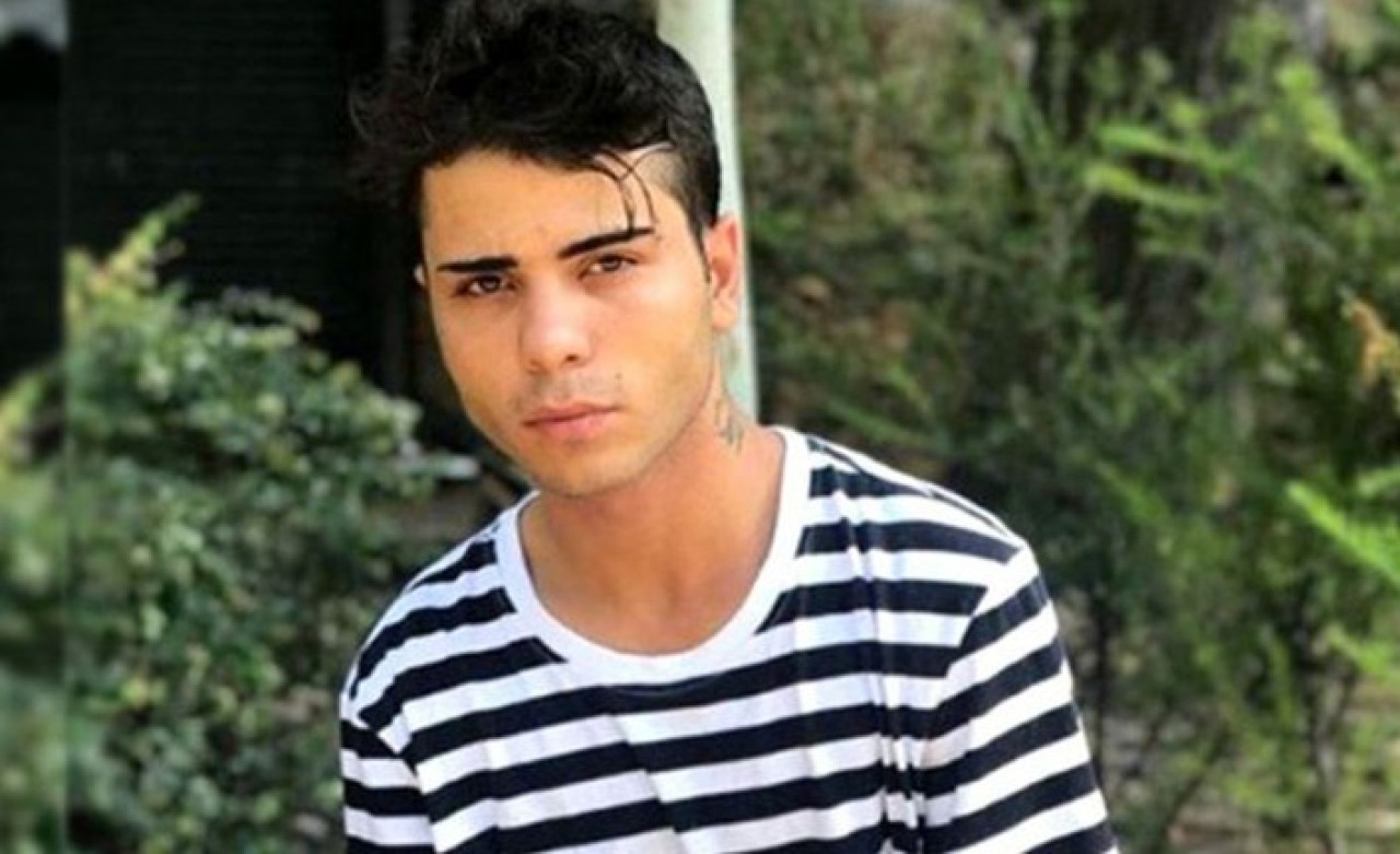 Taciz iddiasıyla dövülmüştü: Sosyal medya fenomeni Ares Özdemir hayatını kaybetti