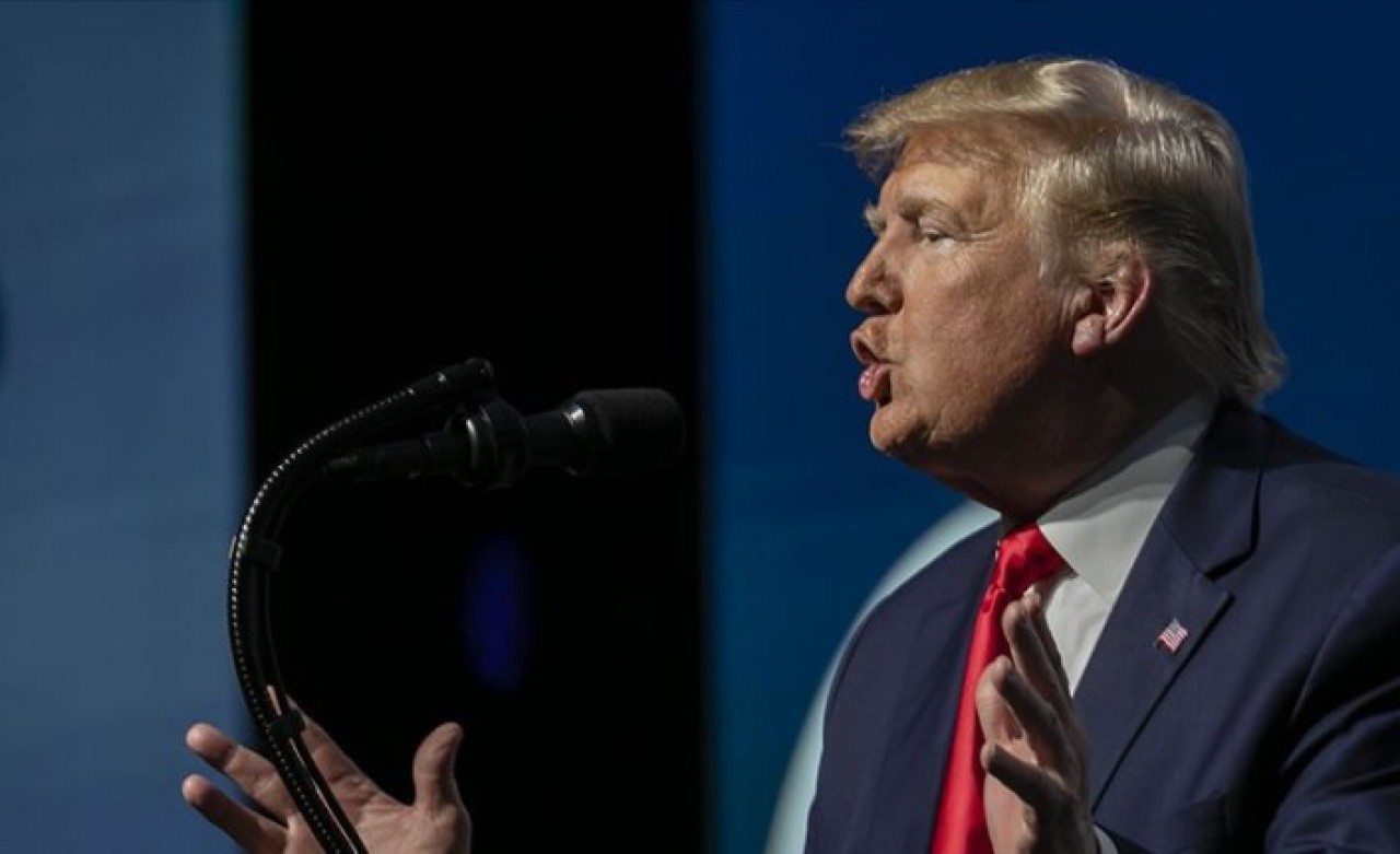 Trump,  koronavirüsün biteceği tarihi duyurdu!