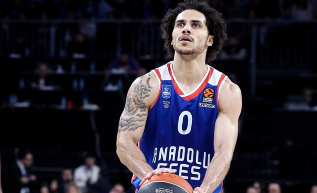 Türk Vatandaşı olan Shane Larkin'de büyük talihsizlik: Aday kadrodan çıkarıldı!