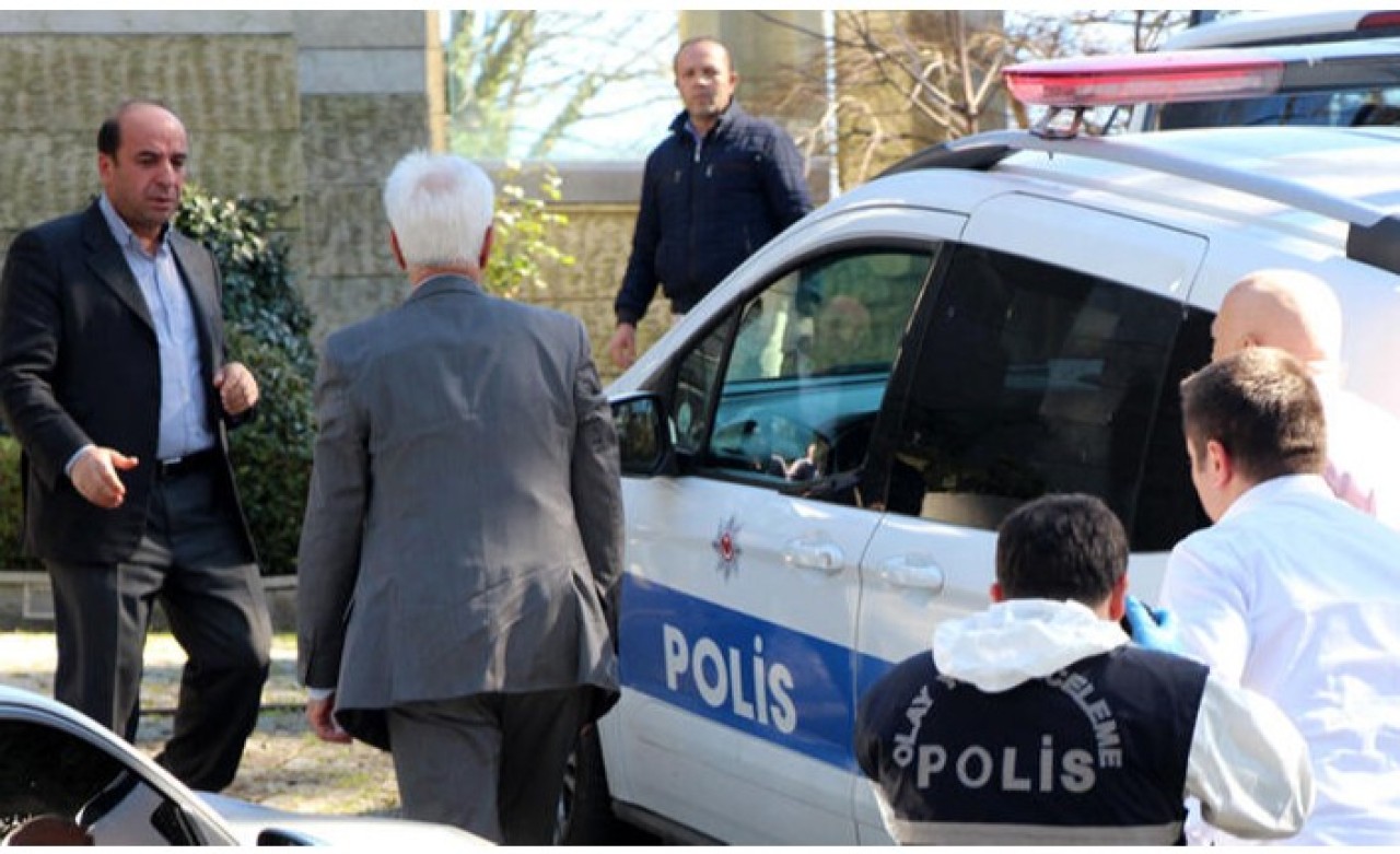 Ünlü iş adamının 14 yaşındaki oğlu intihar etti!