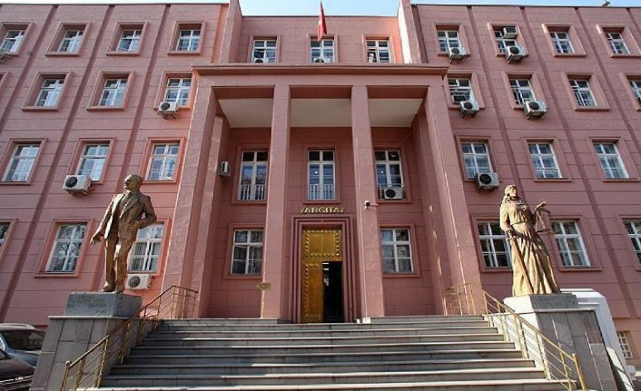 Yargıtay'dan,  Personele 'Lan' Diyen Müdür İçin Emsal Karar!