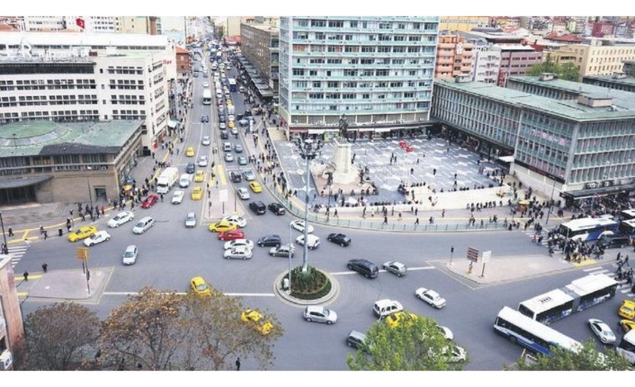 Yarım asırlık han iflas etti: 240 dükkan kepenk indirdi!