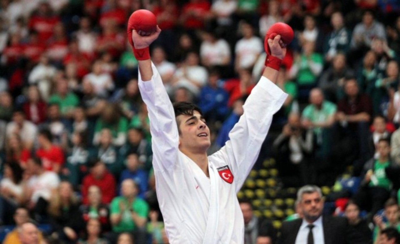 16 yaşındaki Ömer Faruk Yürür,  Avrupa'yı salladı!