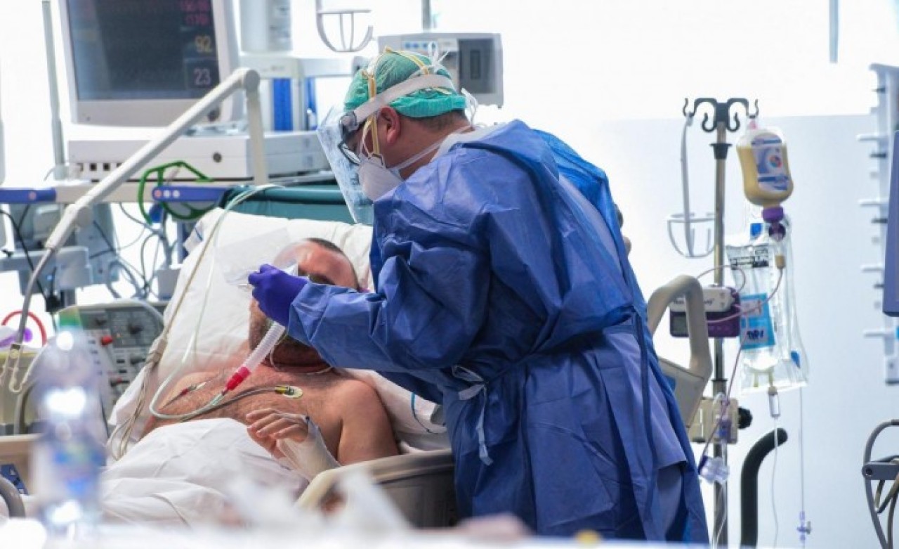 ABD'den bomba haber: Koronavirüs ilacını bulduk,  2 hastada denedik