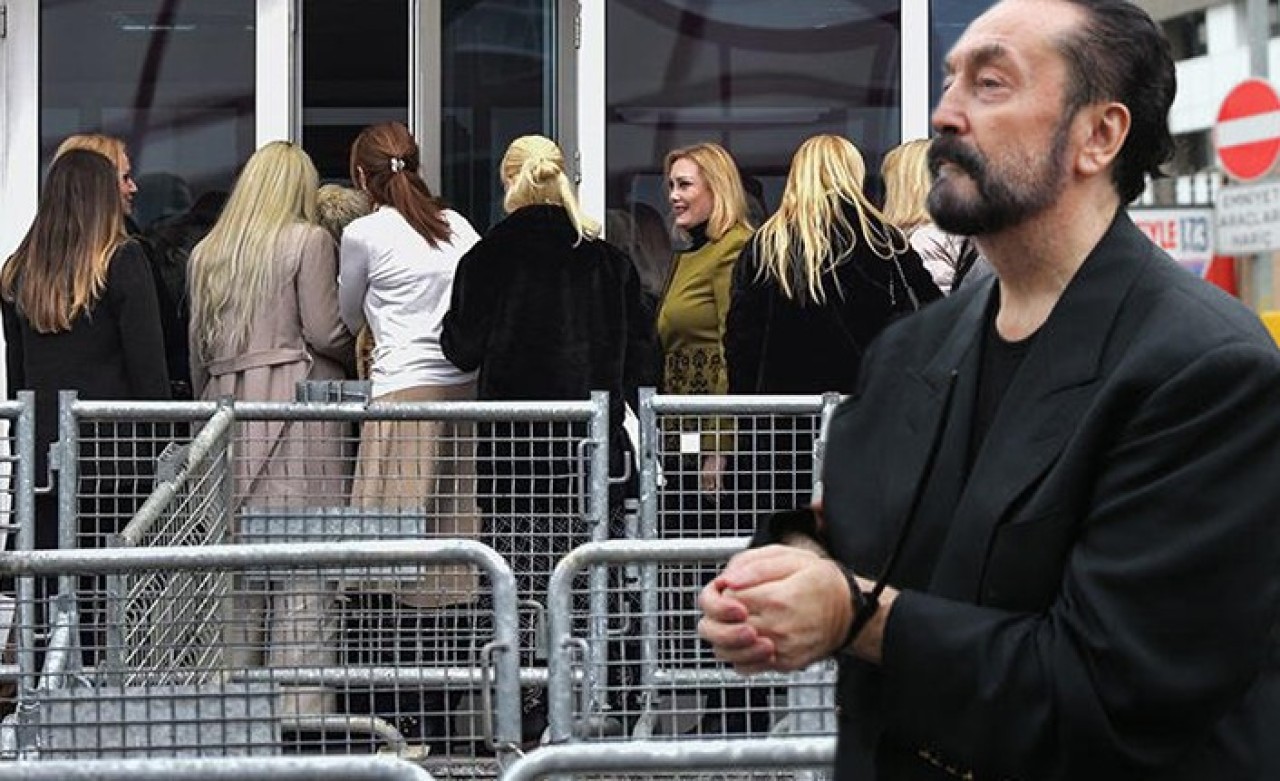 Adnan Oktar imzalı boş kağıt imzalatmış: 'Ayrılanlara yapılanları görünce korktum'