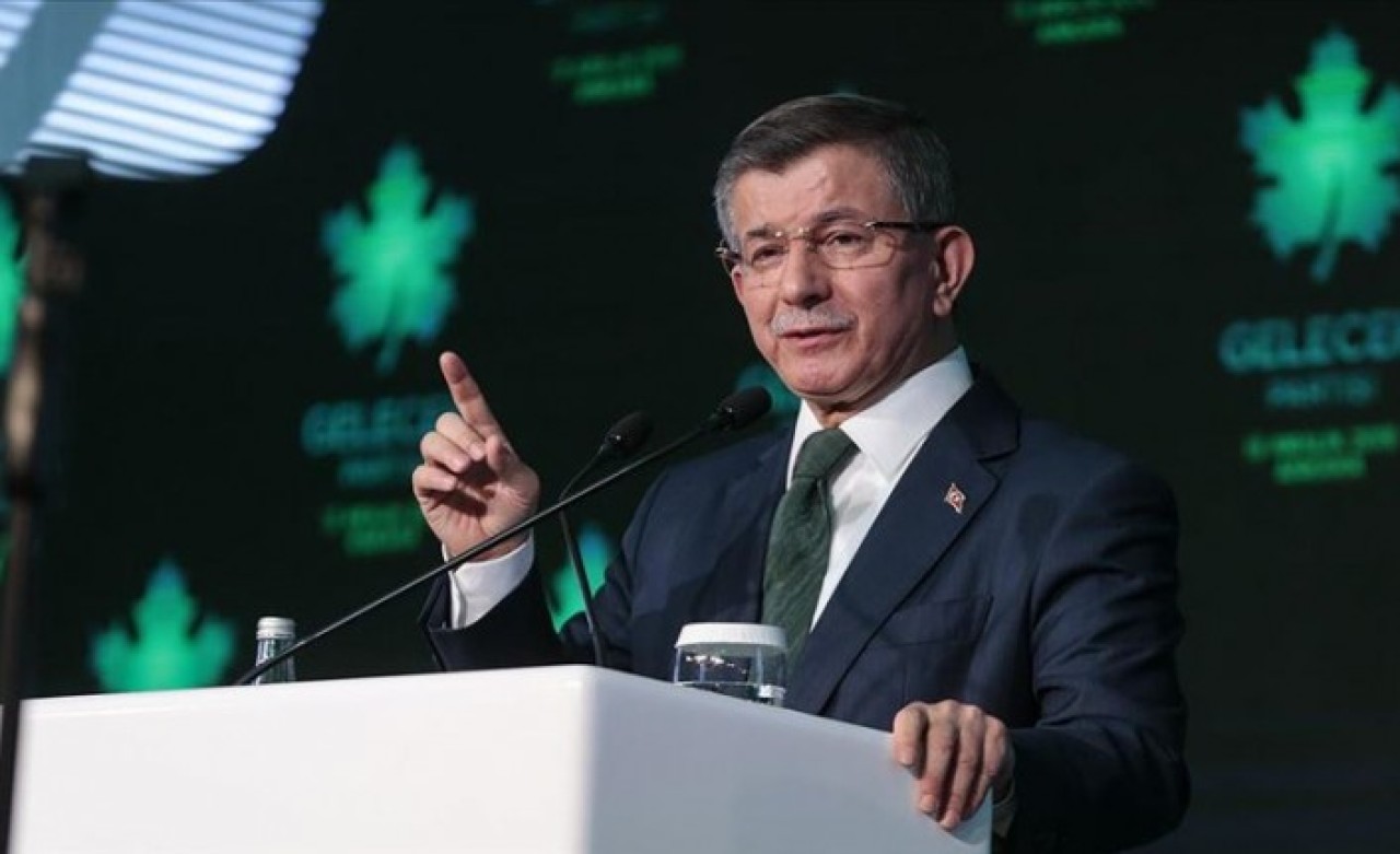 Ahmet Davutoğlu'ndan flaş çağrı: Maçlar şifresiz olsun!