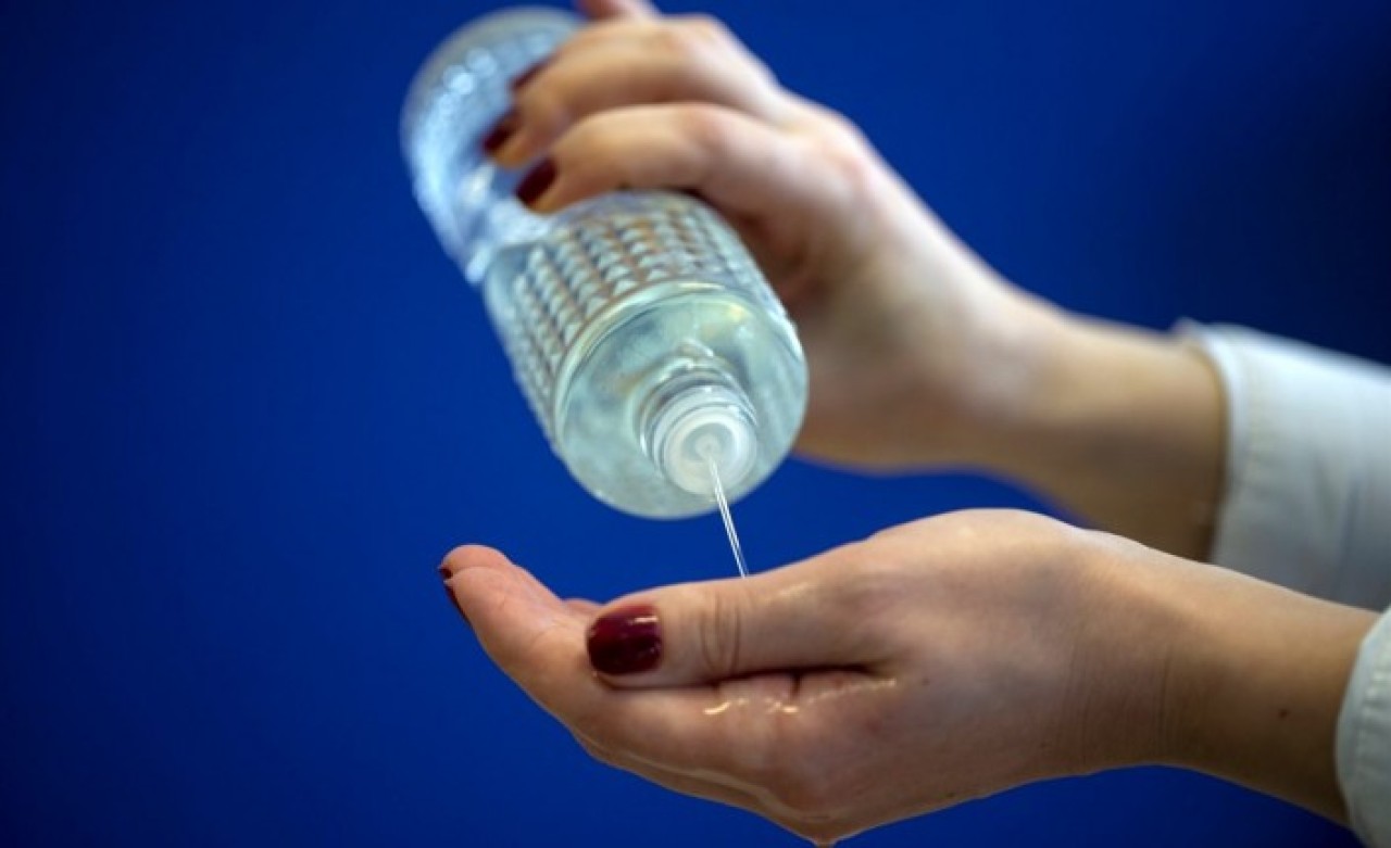 'Alkolün temizlikte kullanılması caiz midir' sorusuna Diyanet'ten yanıt geldi!