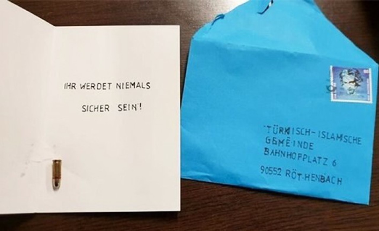 Almanya'da camiye mermili mektup: 'Güvende olmayacaksınız'