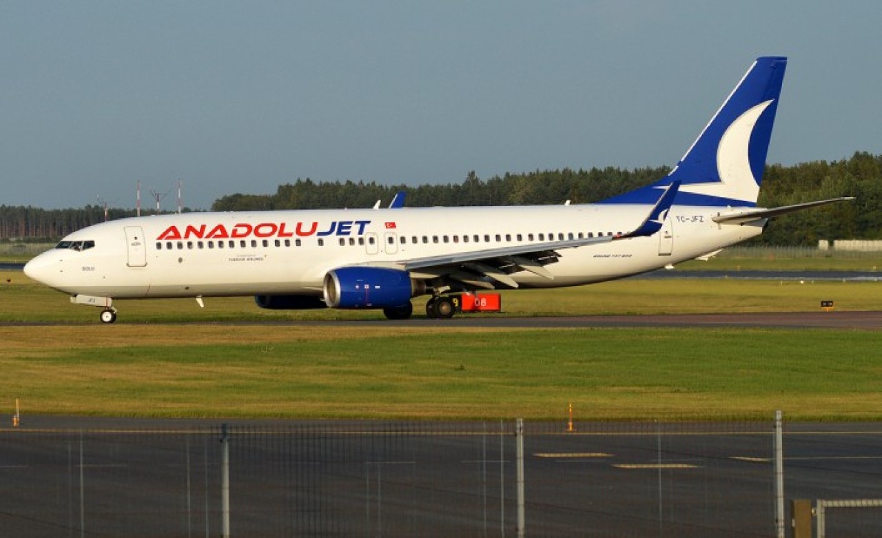 AnadoluJet'ten büyük ihmal: Umreden dönenler ve normal yolcular aynı uçakta taşındı!