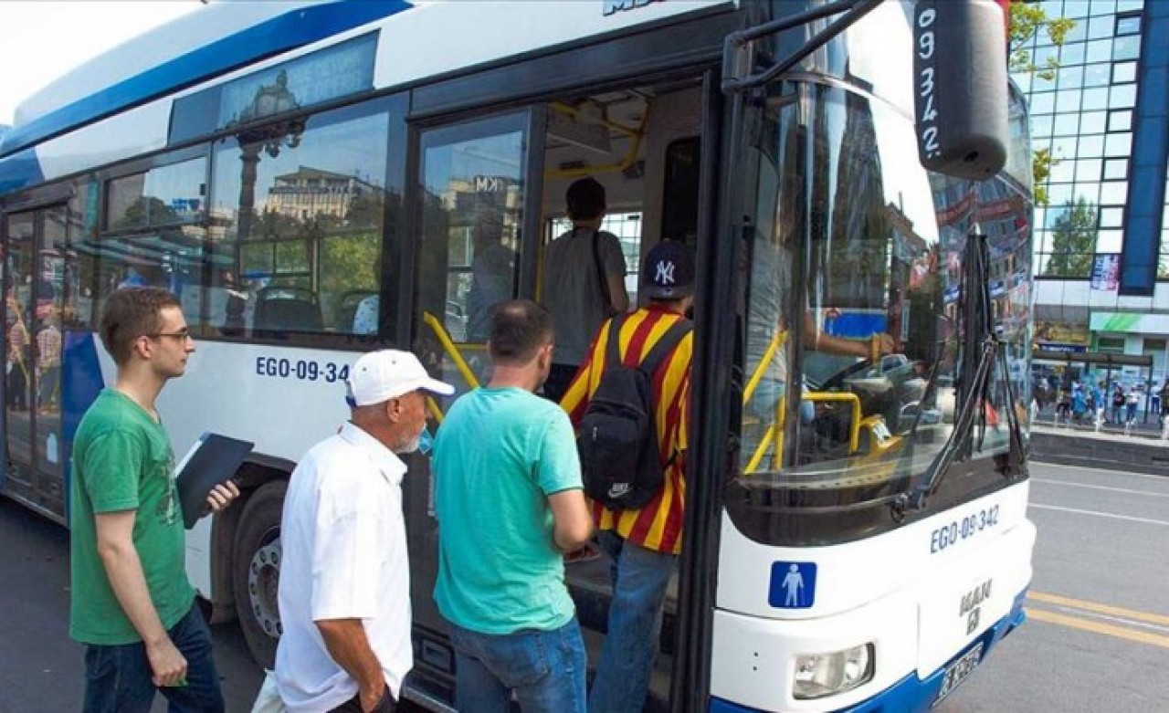 Ankara'da 65 yaş üstü ücretsiz toplu taşıma askıya alındı