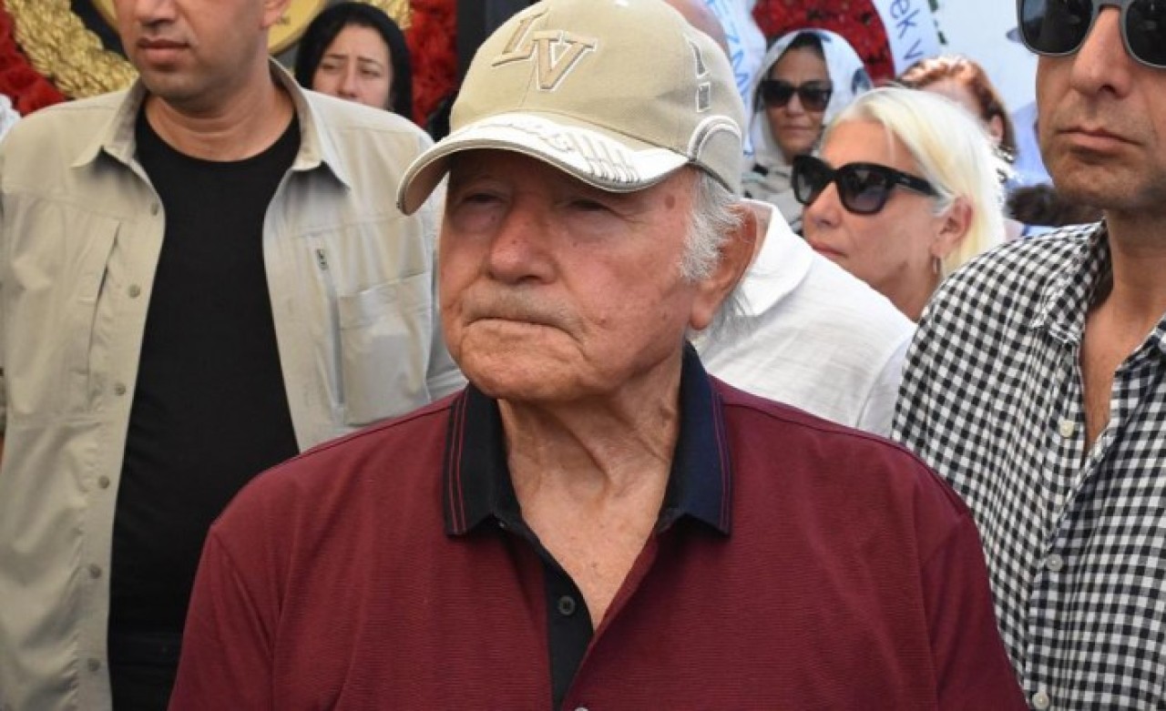 Aytaç Yalman'ın eşinin de koronavirüs testi pozitif çıktı!