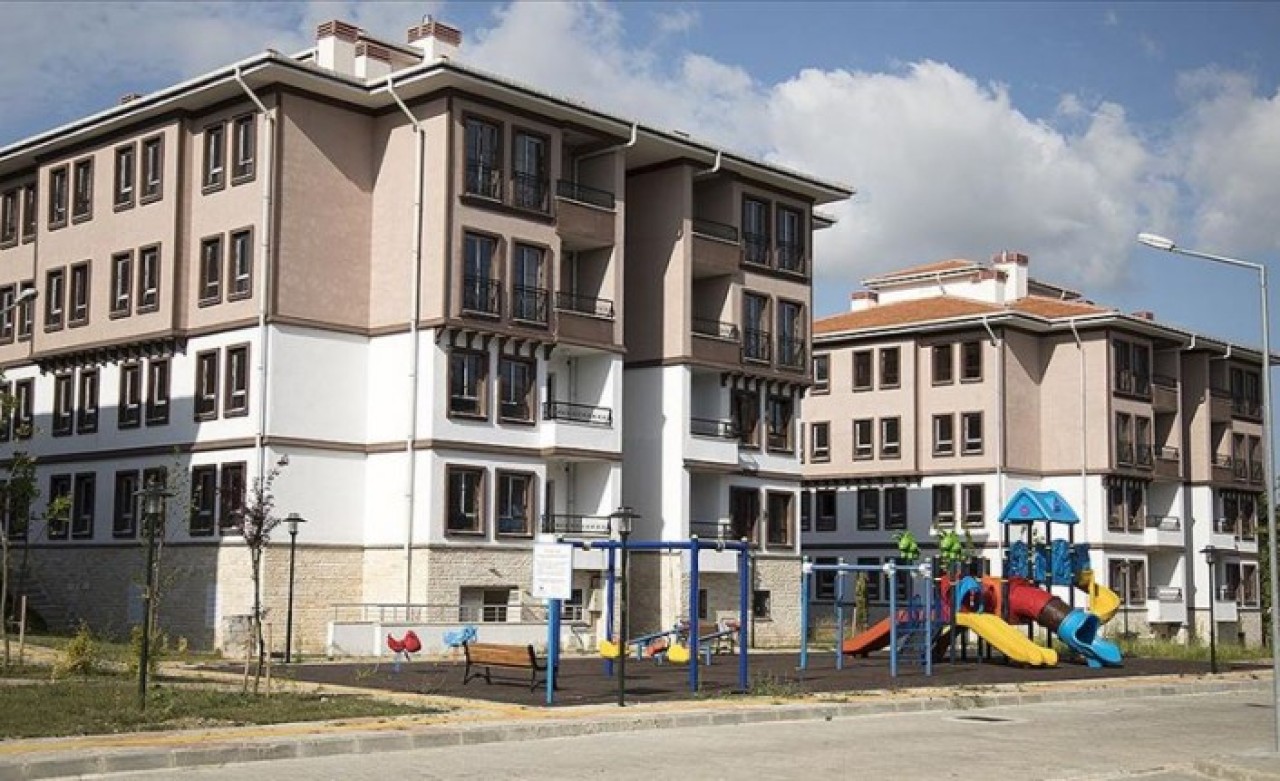 Bakan Kurum: Konut taksitlerini erteliyoruz