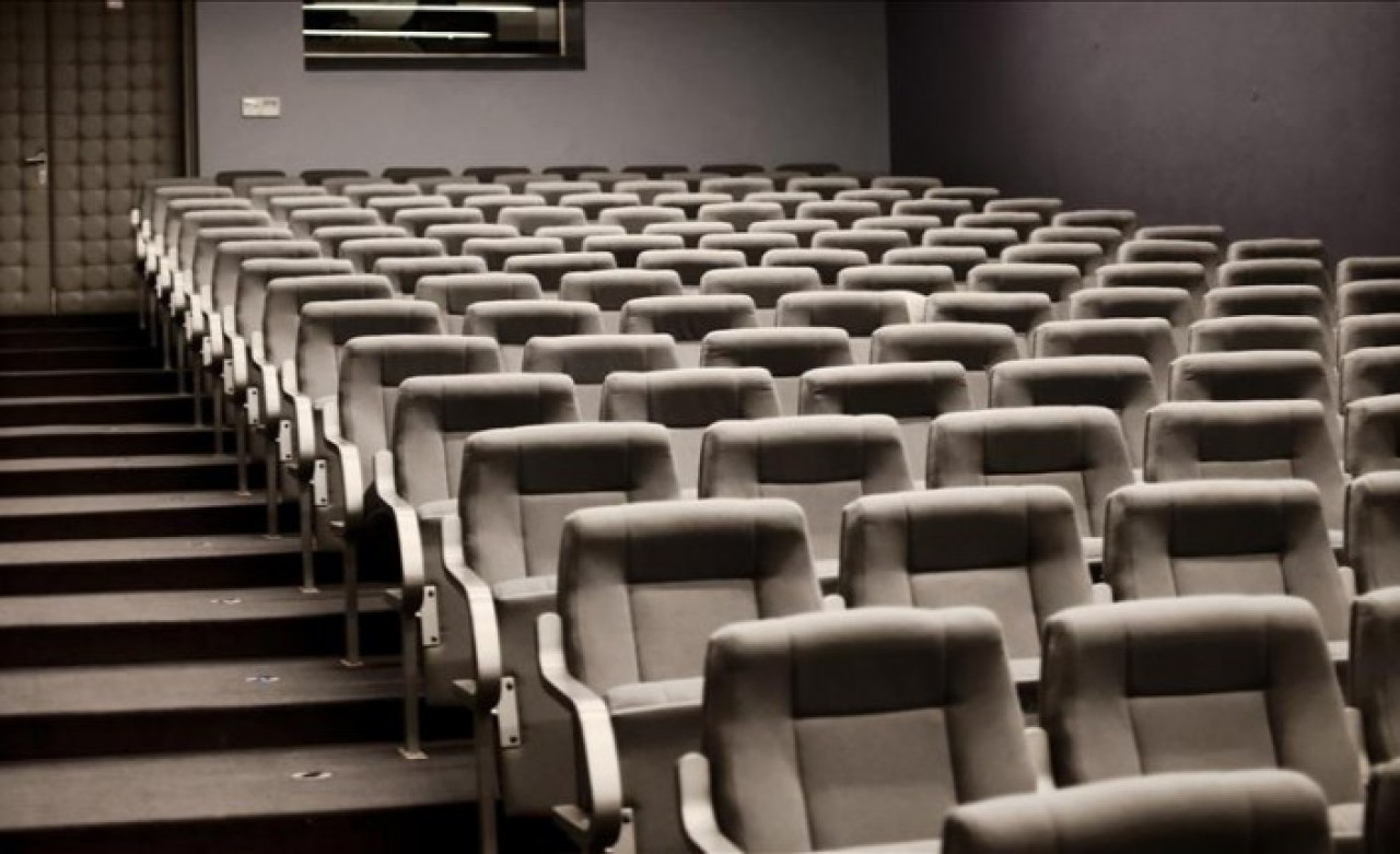 Bakanlık duyurdu: Kafe,  sinema ve düğün salonları dahil birçok alan kapatılıyor!