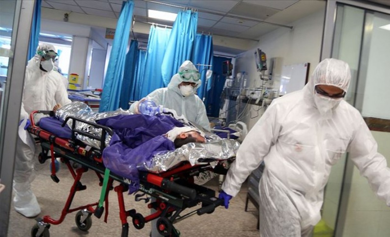 Çinli bilim insanları duyurdu: Koronavirüs iki türde mutasyon geçirdi