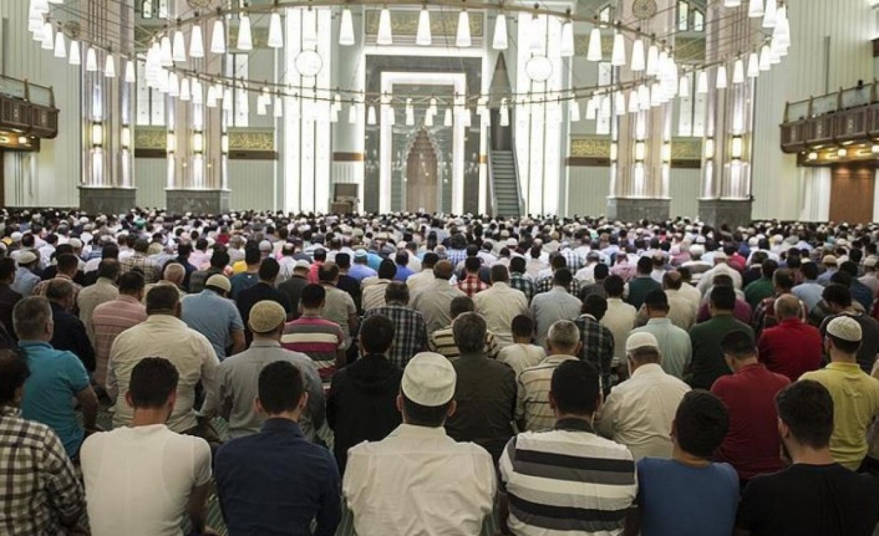 Cuma namazı iptal oldu mu? Diyanetten Cuma namazı iptali açıklaması