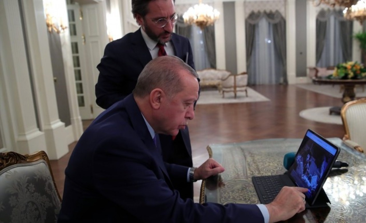 Cumhurbaşkanı Erdoğan'dan sesli çağrı: "Kesinlikle evden dışarı çıkmamalısınız"