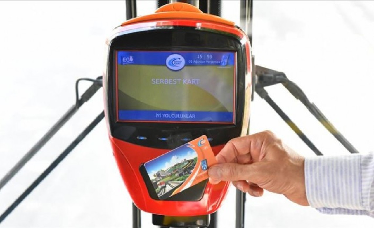 Cumhurbaşkanı kararı ile sağlık çalışanlarına toplu taşıma ücretsiz