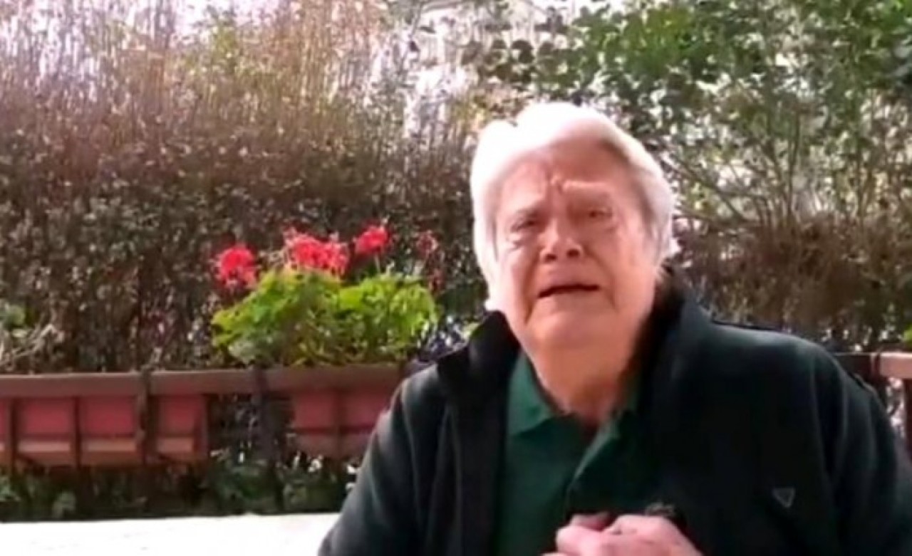 Cüneyt Arkın şehitleri anarken gözyaşlarını tutamadı