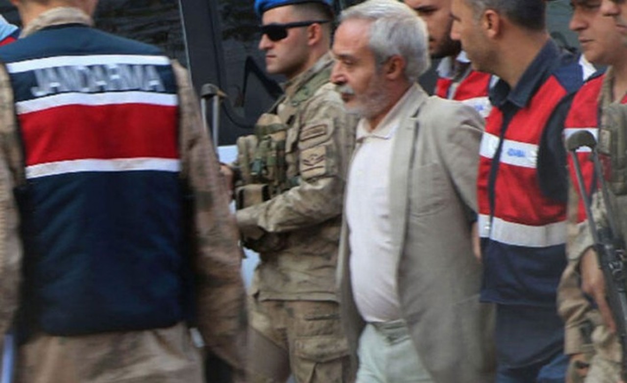 Diyarbakır eski belediye başkanı Selçuk Mızraklı'ya 9.5 yıl hapis